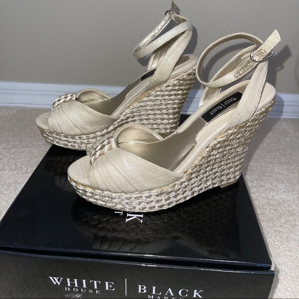 White House Black Market ~ Style: Juliet1 ~ 6.5